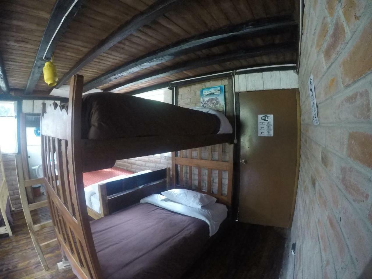 Хостел Backpackers Balcones Баньйос Екстер'єр фото
